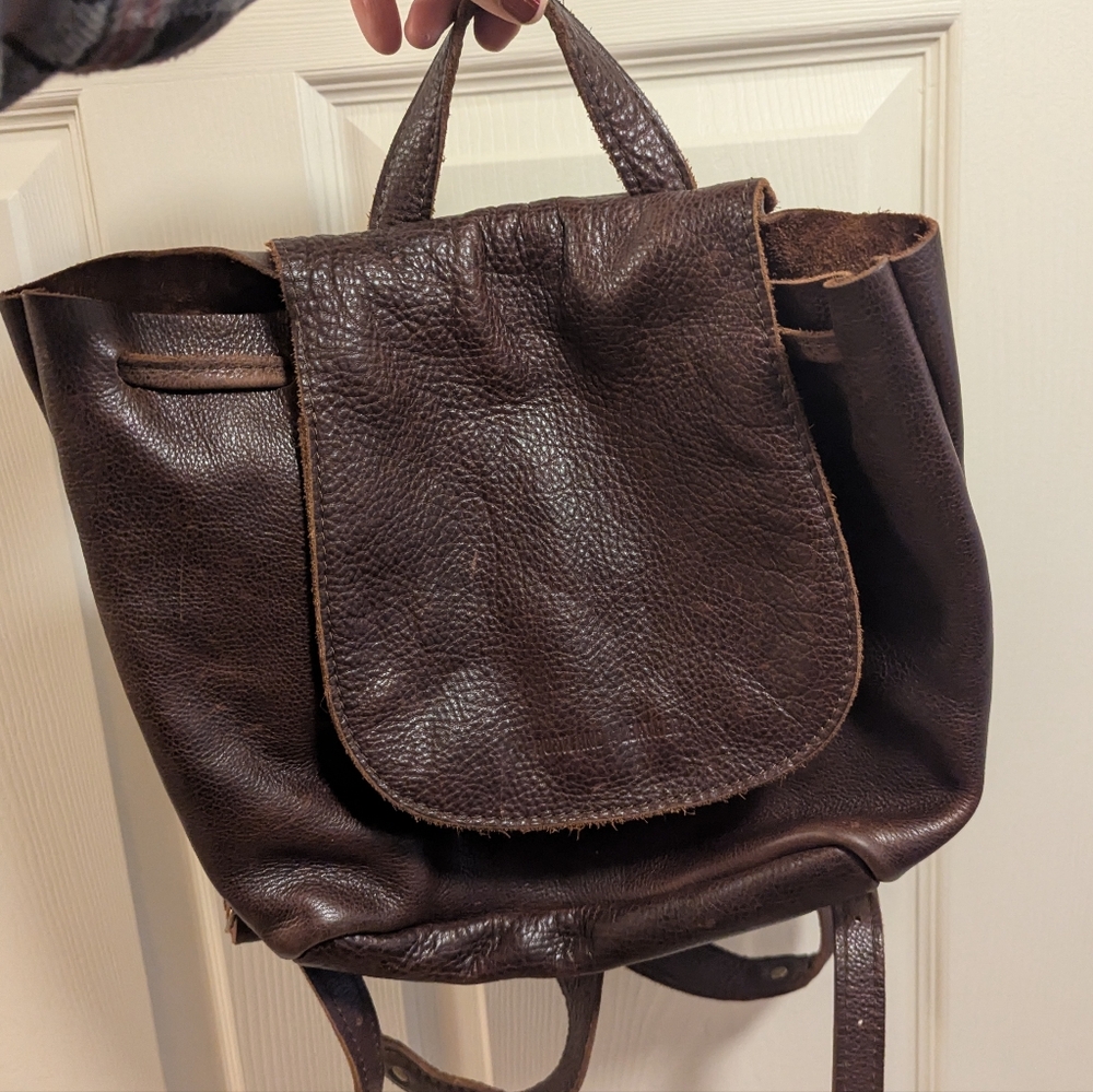 Portland leather goods bucket backpack In nutmeg